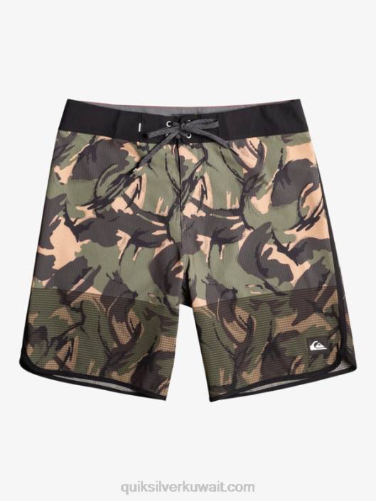 هايلايت اسكالوب 19 شورت Quiksilver رجال 680033 كامو